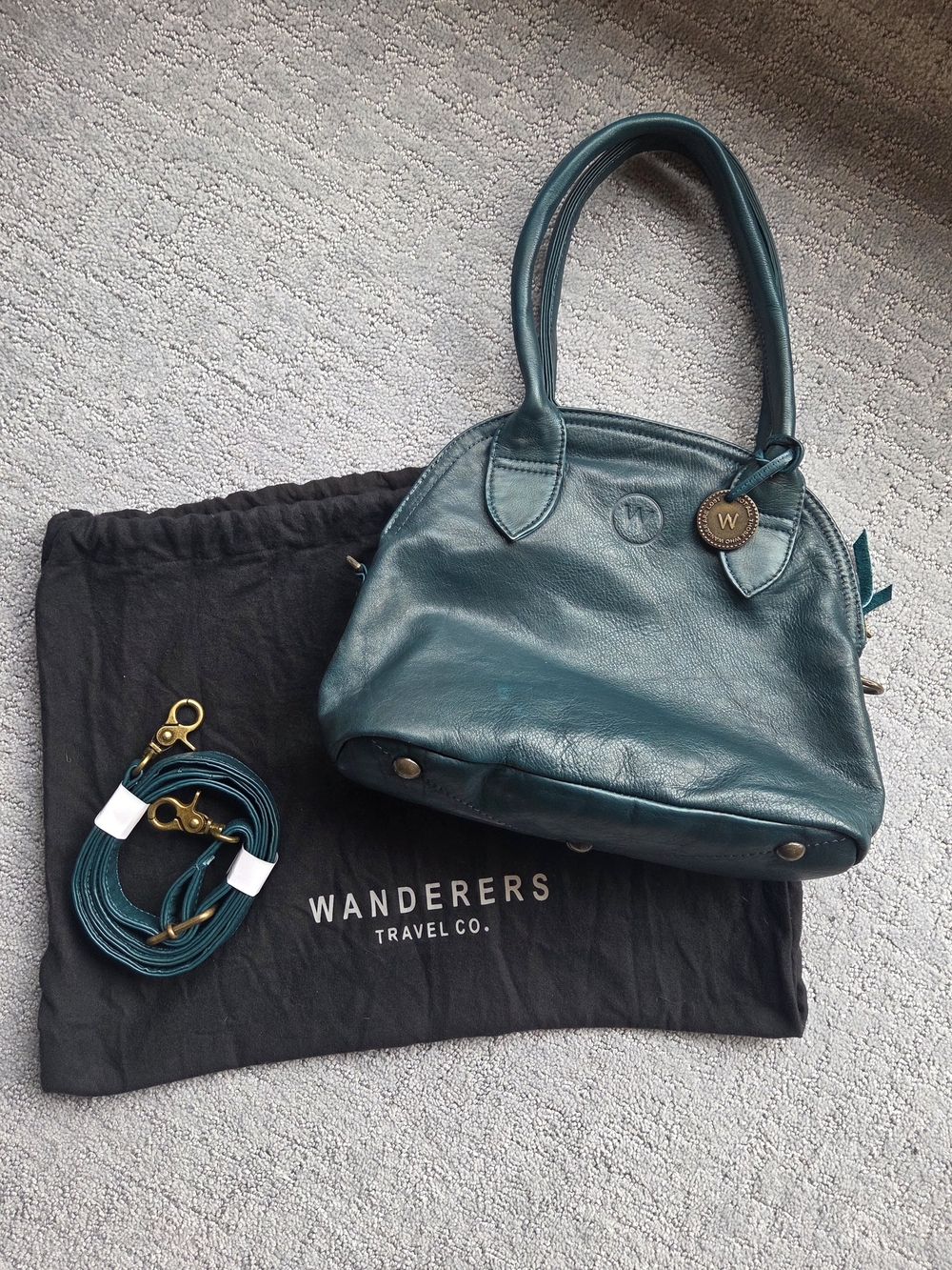 Wanderers Travel Co. Banff Leather Crossbody Satchel In Azura